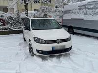 Gebraucht VW Touran 140 PS (102 kW) 2012 Weiß Van / Kleinbus