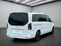 Gebraucht Mercedes V300 237 PS (174 kW) 2025 Weiß Van / Kleinbus