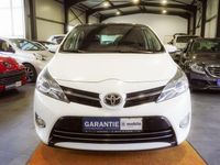 Gebraucht Toyota Verso Life 124 PS (91 kW) 2013 Weiß Van / Kleinbus