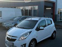 Gebraucht Chevrolet Spark 75 PS (55 kW) 2010 Weiß Kleinwagen