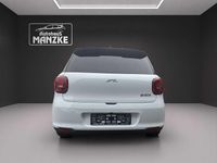 Neu JAC E30X 100 kW (136 PS) 2026 Blue + black top Kleinwagen