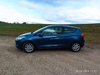 Gebraucht Ford Fiesta Trend 101 PS (74 kW) 2018 Blau Kleinwagen