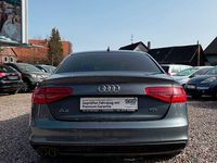 Gebraucht Audi A4 Attraction 150 PS (110 kW) 2014 Grau Limousine