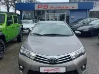 Używany Toyota Corolla Edition 132 KM (97 kW) 2016 Szary Sedan/Limuzyna