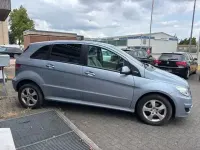 Gebraucht Mercedes B180 116 PS (85 kW) 2010 Horizontblau Van / Kleinbus