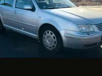 Gebraucht VW Bora 102 PS (75 kW) 2002 Silber Limousine