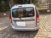 Gebraucht Dacia Logan MCV Lauréate 84 PS (61 kW) 2011 Silber Kombi