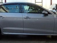 Gebraucht Audi A4 Sport 204 PS (150 kW) 2022 Florettsilber Limousine
