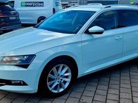 Gebraucht Skoda Superb 220 PS (161 kW) 2017 Laserweiss Kombi