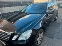 Gebraucht Mercedes E220 Avantgarde 170 PS (125 kW) 2011 Schwarz Limousine