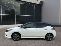 Gebraucht Nissan Leaf Tekna 160 kW (218 PS) 2021 Pearl white/black m Kleinwagen