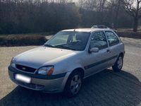 Gebraucht Ford Fiesta 60 PS (44 kW) 2001 Silber Kleinwagen