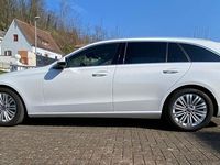 Gebraucht Mercedes C200 204 PS (150 kW) 2023 Weiß Kombi