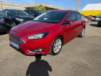 Gebraucht Ford Focus Titanium 120 PS (88 kW) 2017 Rot Limousine