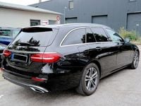 Gebraucht Mercedes E220 200 PS (147 kW) 2023 Schwarz Limousine