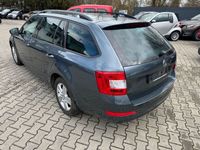 gebraucht Skoda Octavia Combi Ambition 1 Hand Navi SHZ PDC Euro6