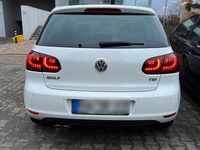 Gebraucht VW Golf VI Style 122 PS (89 kW) 2011 Weiß Kleinwagen