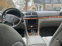 Gebraucht Mercedes E240 177 PS (130 kW) 2003 Silber Limousine