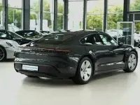 Gebraucht Porsche Taycan 350 kW (476 PS) 2021 Vulkangraumetallic Kleinwagen