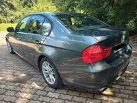 Second-hand BMW 320 170 CP (125 kW) 2010 Gri Berlinǎ