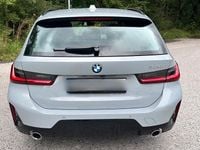 Gebraucht BMW 320 M Sport 184 PS (135 kW) 2024 Grau Kombi