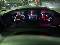 Gebraucht Peugeot 2008 Allure 101 PS (74 kW) 2023 Orange SUV