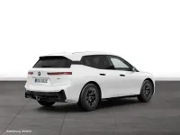 Gebraucht BMW iX 300 kW (408 PS) 2025 Weiß SUV