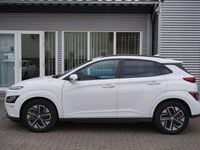 Gebraucht Hyundai Kona 100 kW (136 PS) 2023 Weiß SUV
