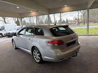 Gebraucht Toyota Avensis 2012 Silber Limousine