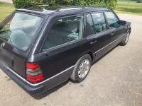 Gebraucht Mercedes 220 150 PS (110 kW) 1993 Schwarz Kombi