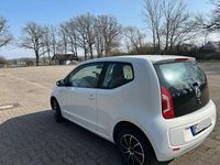 Gebraucht VW up! 60 PS (44 kW) 2016 Weiß Kleinwagen