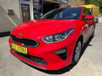 Gebraucht Kia Ceed Vision 140 PS (102 kW) 2019 Rot Kleinwagen