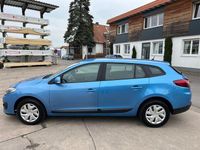 Gebraucht Renault Mégane GrandTour Authentique 116 PS (85 kW) 2015 Blau Kombi