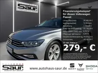Gebraucht VW Passat Elegance 150 PS (110 kW) 2023 Silber Kombi