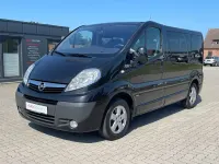 Gebraucht Opel Vivaro Cosmo 114 PS (83 kW) 2012 Mitternacht schwarz (mi2) Van / Kleinbus