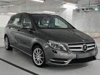 Gebraucht Mercedes B180 109 PS (80 kW) 2013 Grau Kleinwagen