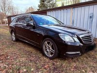Gebraucht Mercedes E250 Avantgarde 204 PS (150 kW) 2012 Schwarz Kombi