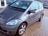 Gebraucht Mercedes A180 116 PS (85 kW) 2009 Grau Limousine