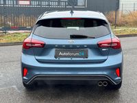 Gebraucht Ford Focus ST-Line 125 PS (91 kW) 2023 Blau Limousine