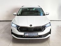 Gebraucht Skoda Octavia Selection 150 PS (110 kW) 2024 Moonweiß perleffekt Kombi