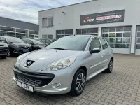 Gebraucht Peugeot 206+ 73 PS (53 kW) 2012 Silber Kleinwagen