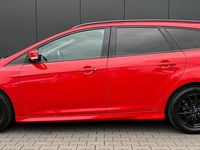 Gebraucht Ford Focus ST-Line 125 PS (91 kW) 2018 Rot Limousine