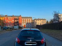 Gebraucht Peugeot 208 Active 82 PS (60 kW) 2012 Schwarz Kleinwagen