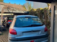 Gebraucht Peugeot 206 75 PS (55 kW) 2003 Silber Kleinwagen