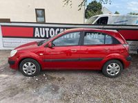 Gebraucht Kia Rio Basis 97 PS (71 kW) 2005 Tropenrot met. Kleinwagen