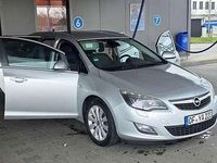 Gebraucht Opel Astra Edition 125 PS (91 kW) 2012 Kombi