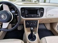 Gebraucht VW Beetle Design 105 PS (77 kW) 2013 Weiß Kleinwagen