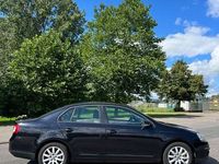 Gebraucht VW Jetta Trendline 122 PS (89 kW) 2009 Schwarz Limousine