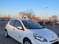 Gebraucht Renault Clio II Expression 75 PS (55 kW) 2011 Weiß Limousine