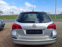 Gebraucht Opel Astra Design Edition 140 PS (102 kW) 2011 Silber Kombi